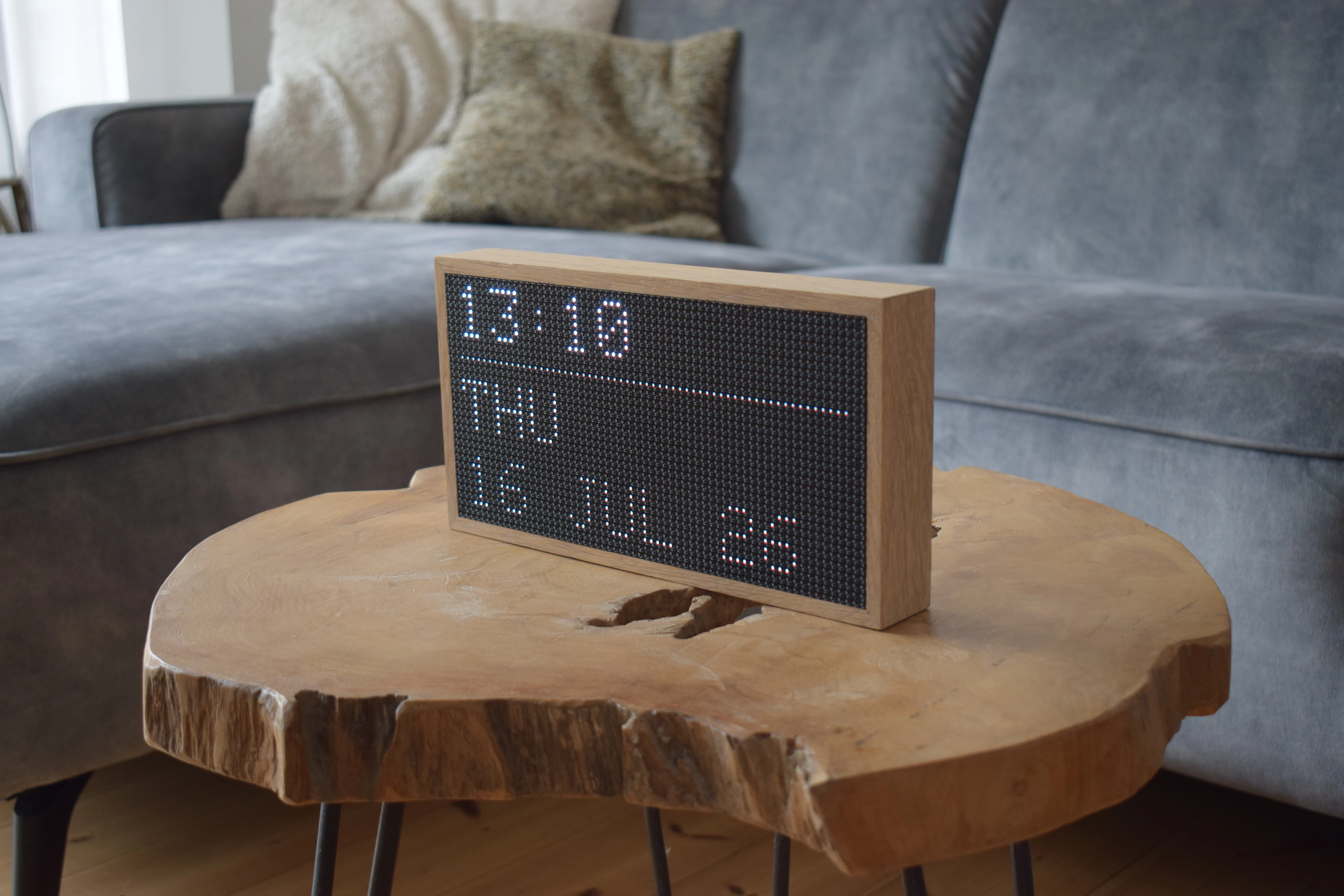 DeskDisplay zijaanzicht